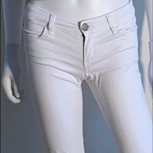 American Eagle Stretch White Skinny Jeans!